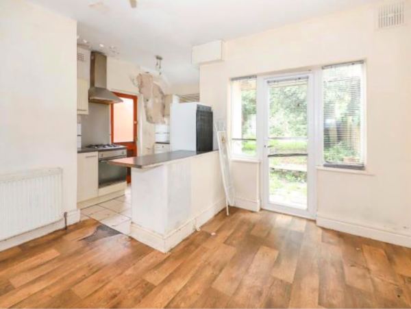 Halesowen kitchen before refurbishment